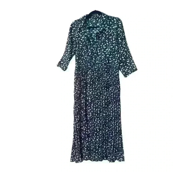 None Dresses & Skirts - Vintage pleated  black dress with purple flowers
